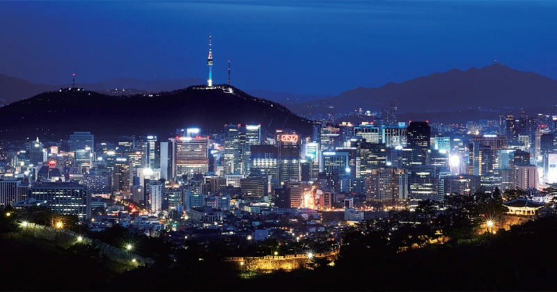 경성크리처 시즌 2의 배경이 되는 서울 밤 배경