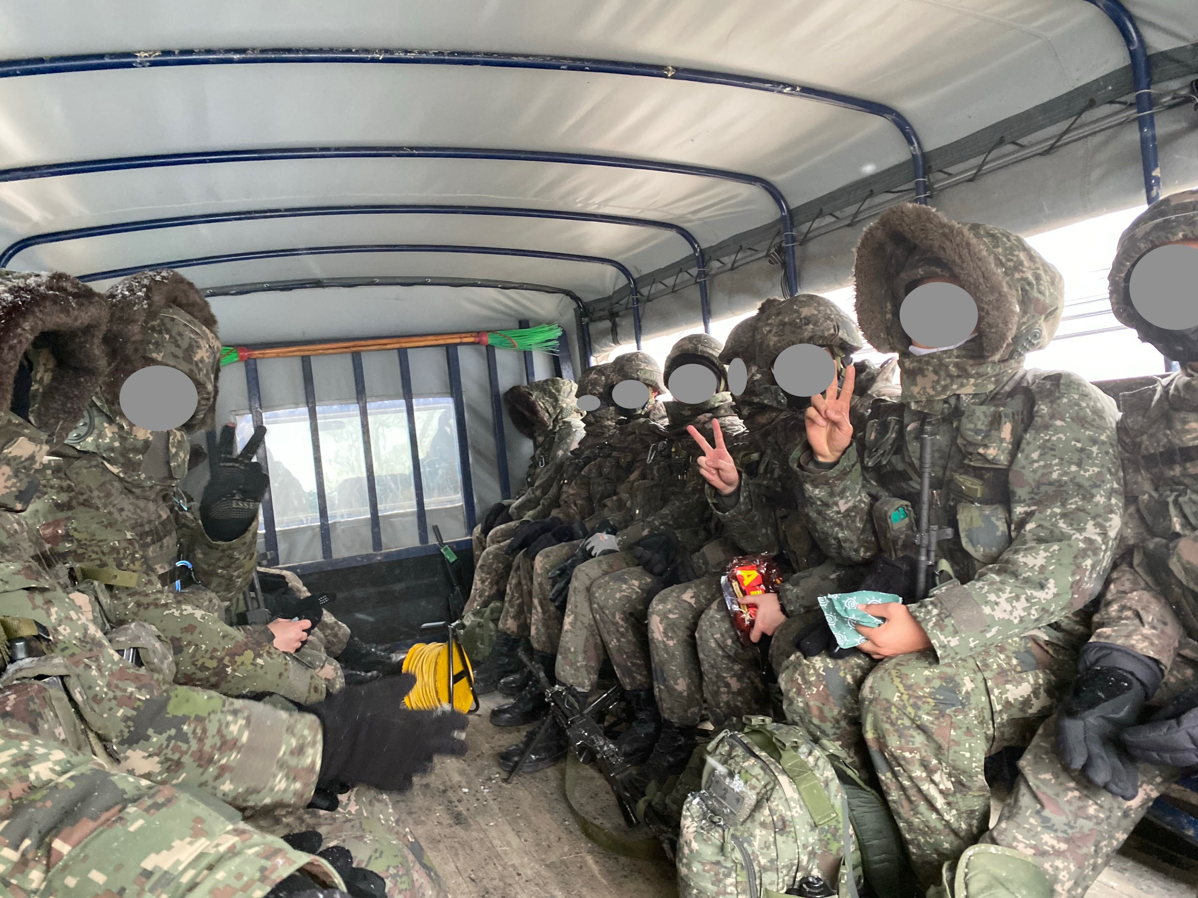 겨울 5톤 트럭 실내