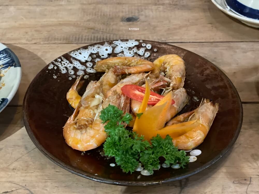 나트랑 베트남 가정식 맛집 촌촌킴 - 메뉴 갈릭버터 새우