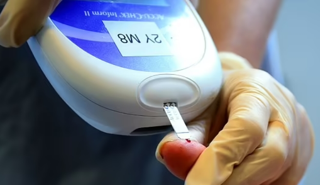 음성만으로 당뇨병 진단법 개발 AI can diagnose people with diabetes in 10 SECONDS using voice recording, new study reveals