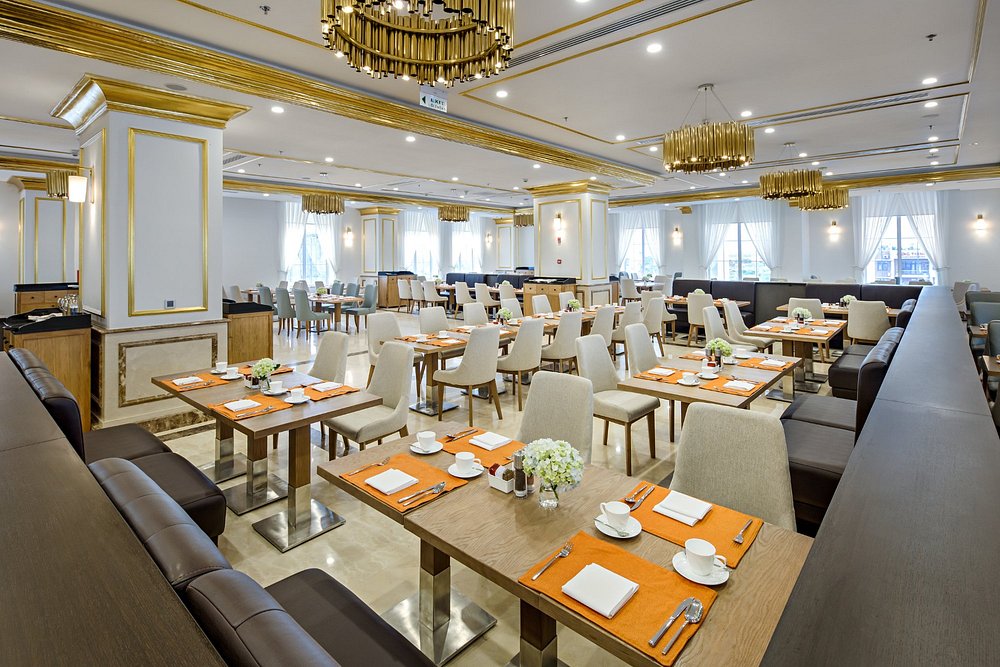 윈덤 다낭 골든베이 호텔(Wyndham Danang Golden Bay) 레스토랑 중 하나