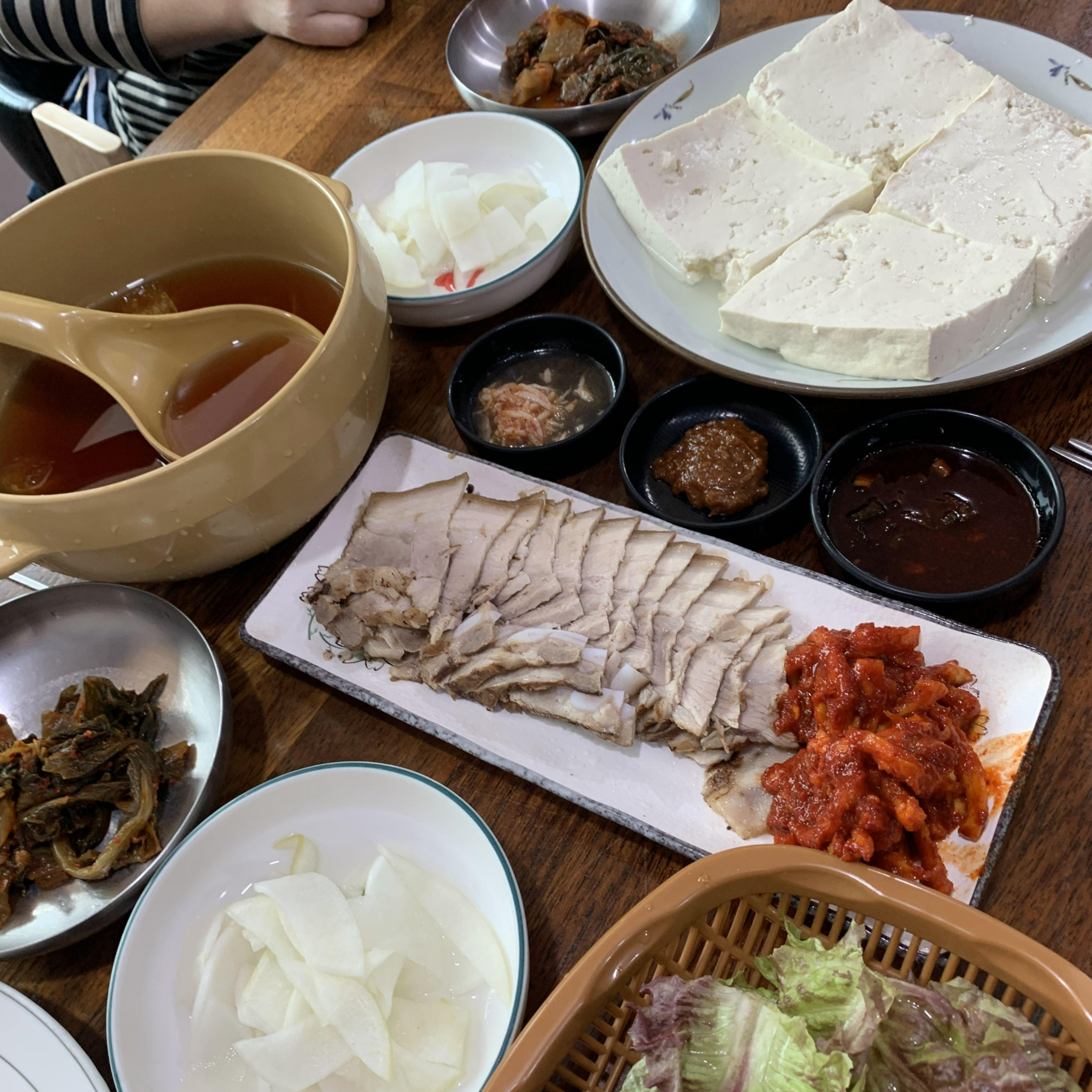 막국수 및 수육, 순두부