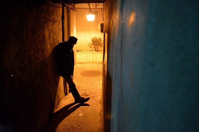 남자친구 있는 여자를 좋아할 때 대처 방법