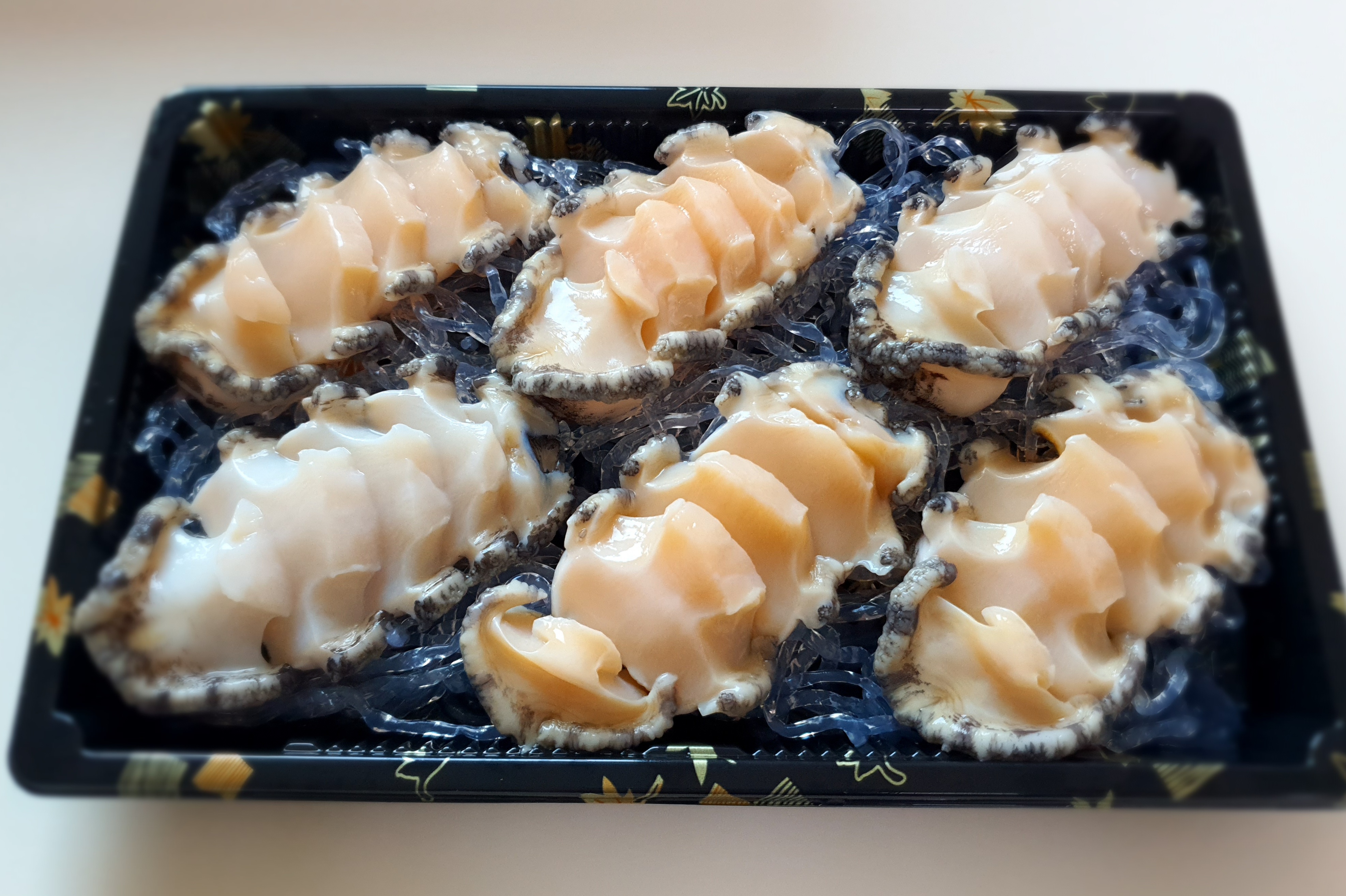 쫄깃하고-고소한-전복회도-먹었어요.