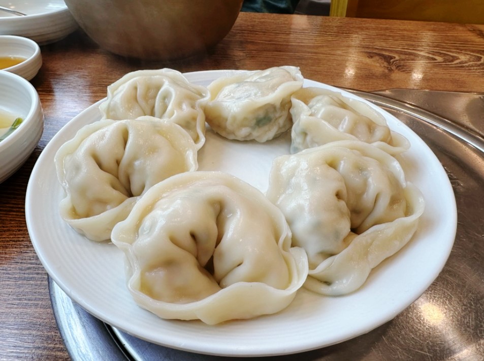 슴슴하고 담백하고 고소한 맛의 이북식 만두
