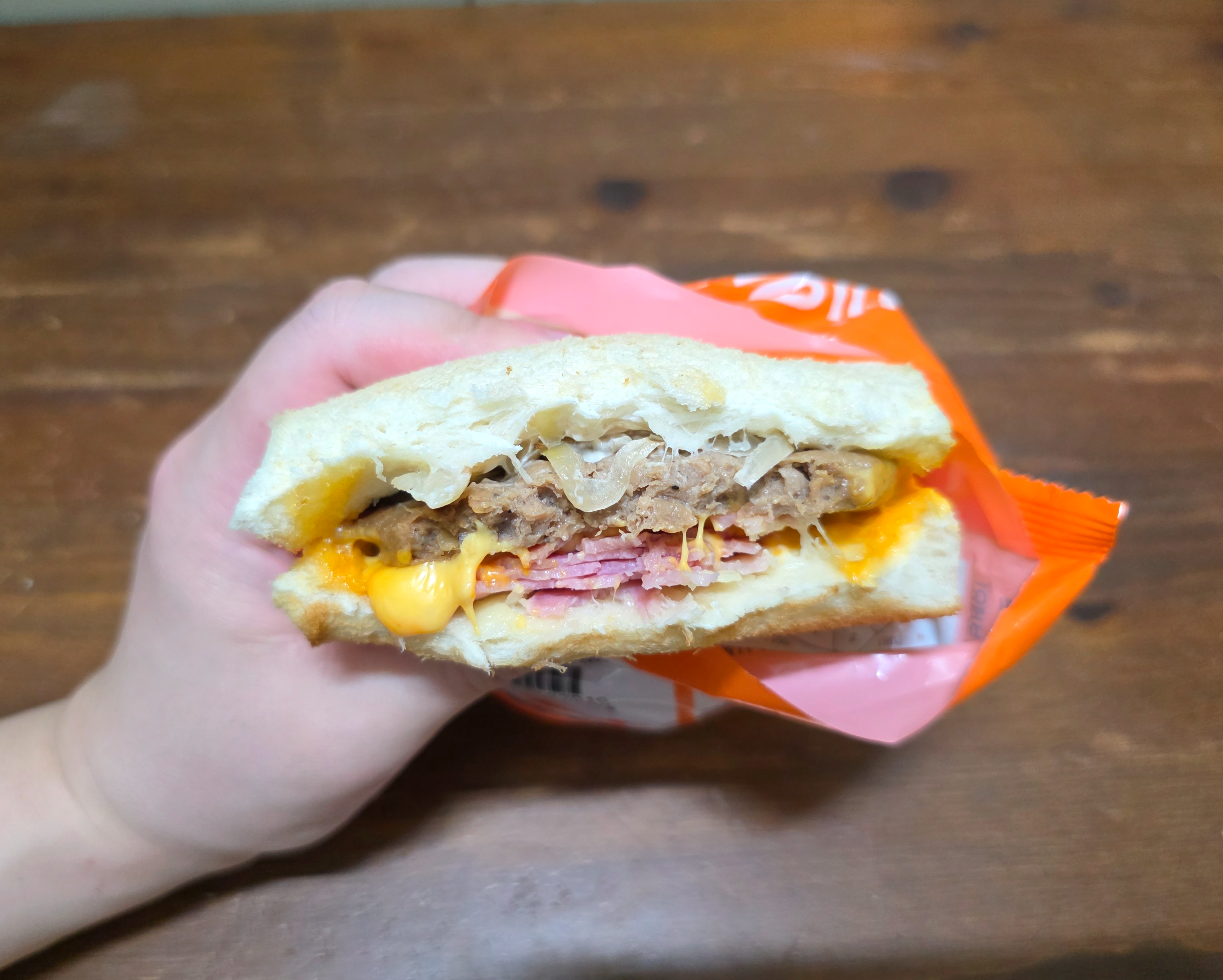 GS25혜자로운베이컨식빵버거