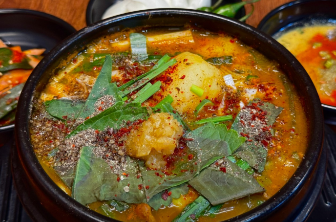 생생정보 2481회 오리볶음탕 장사의 신 관악구 오정담