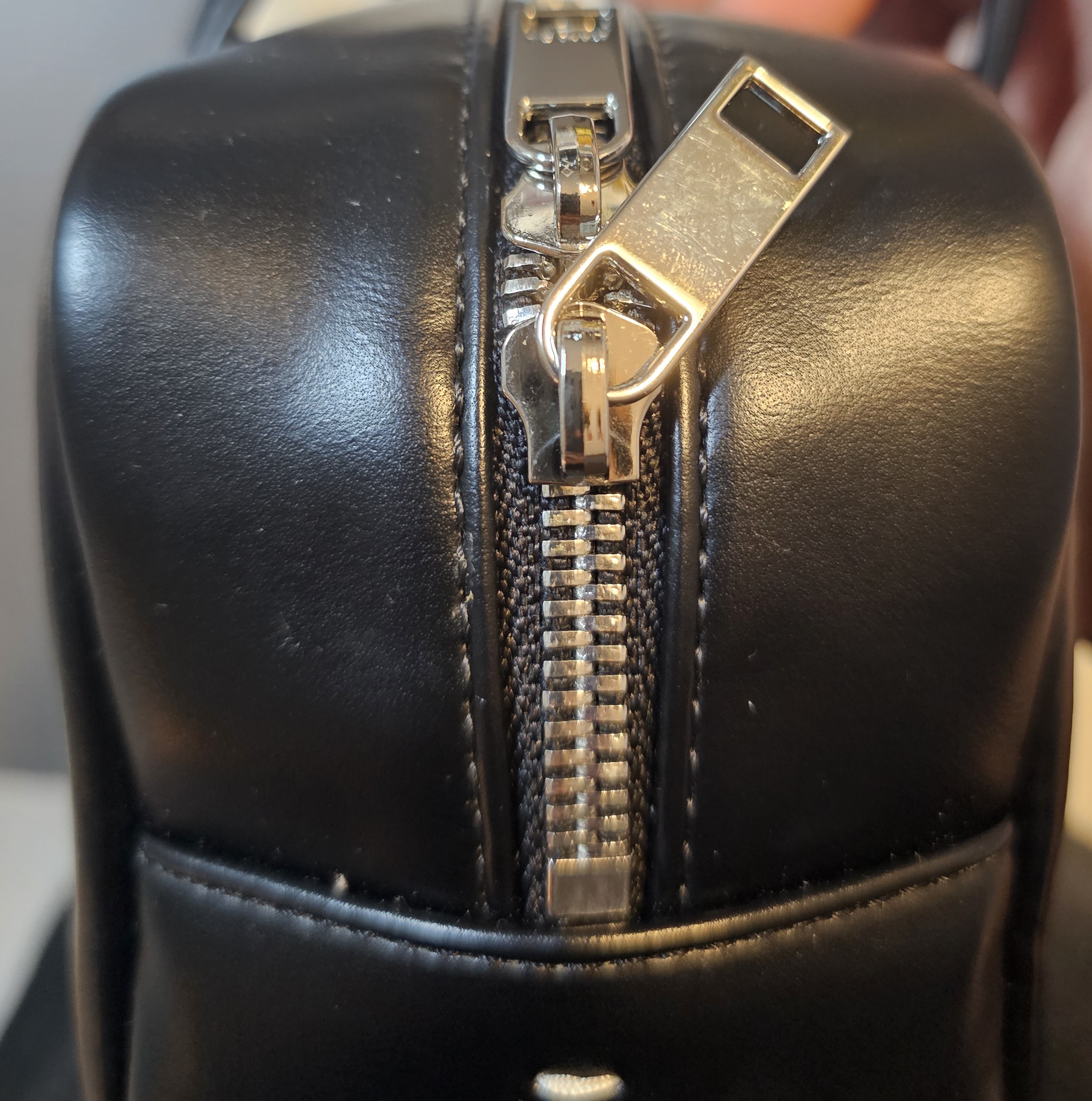 스탠드오일 모어 바게트백