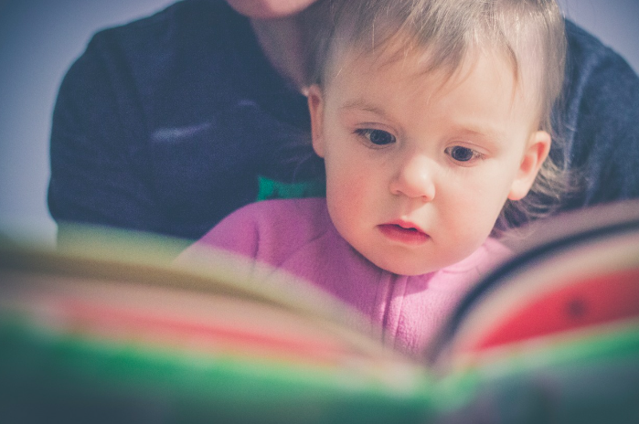 책육아, 언제부터 어떻게 시작해야 할까? 아기와 함께하는 독서 습관