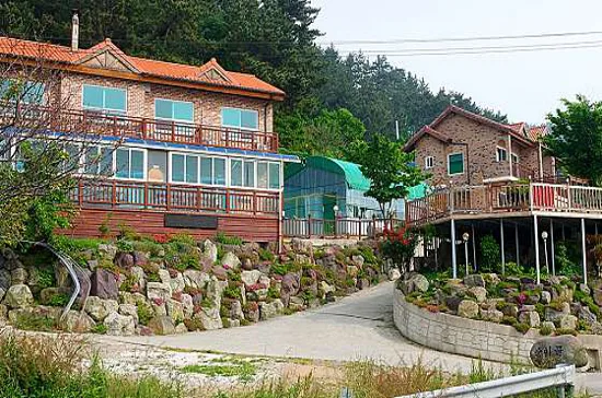 초현펜션
