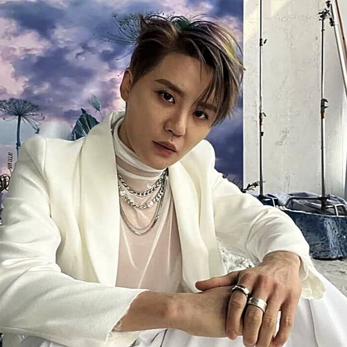 가수-겸-뮤지컬-배우-김준수