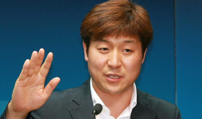 최진봉 교수 논란