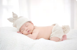 아기가 머리 박는 이유와 대처법 | 부모가 꼭 알아야 할 신호