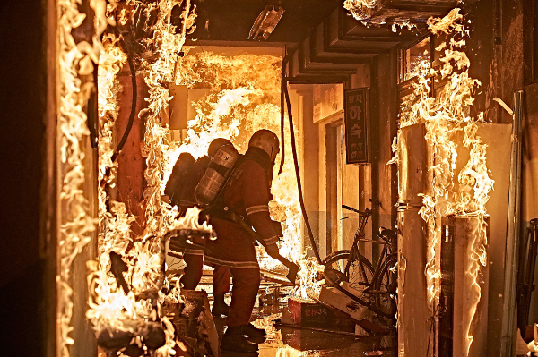 영화-소방관-스틸컷