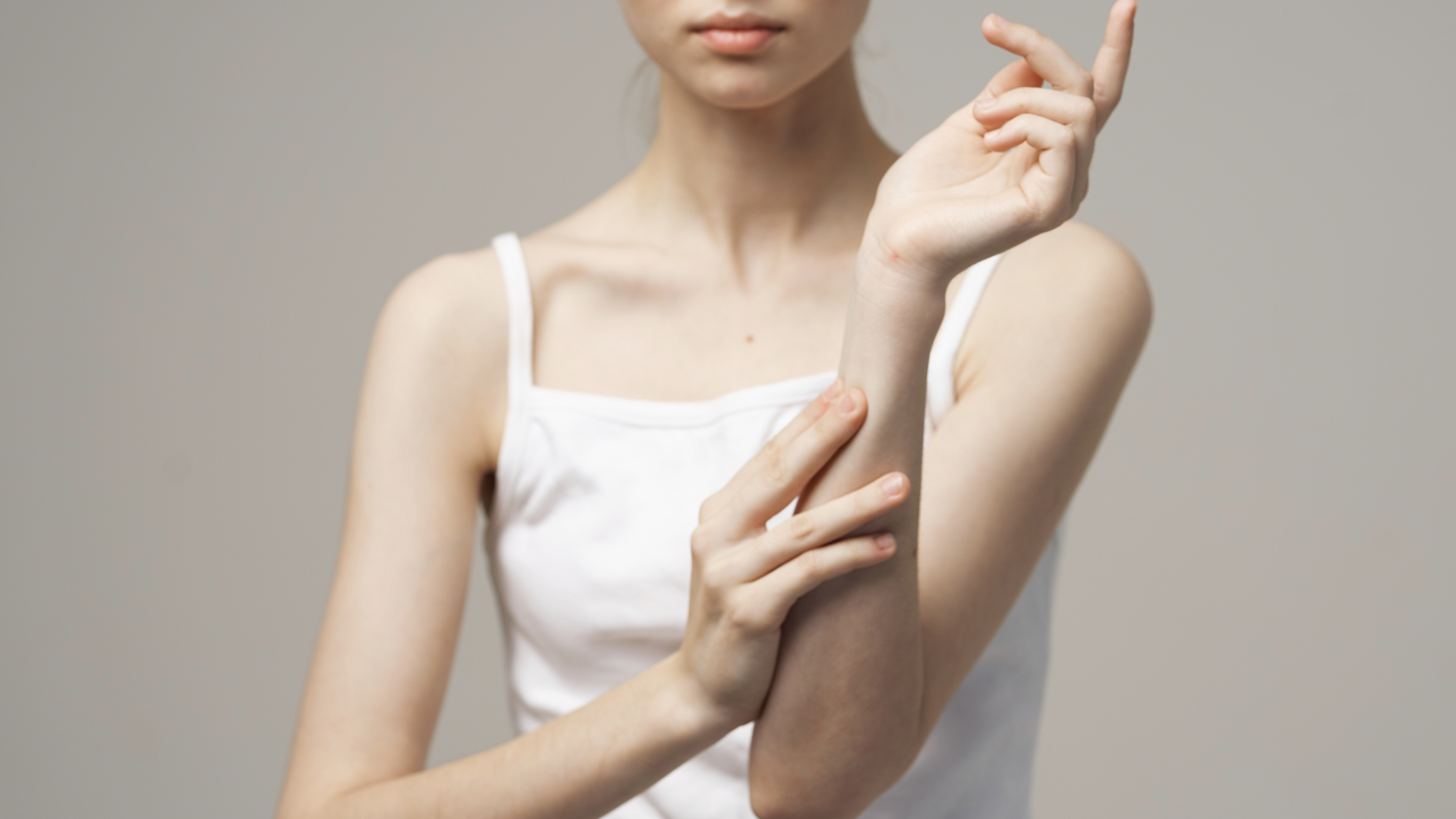 팔 저림의 주요 원인 10가지