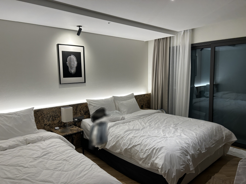 호텔지뜨-시흥-객실-밤