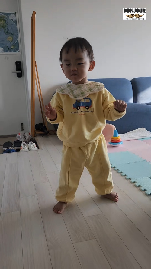 18개월 아기 첫 독립보행 성공 모습 2