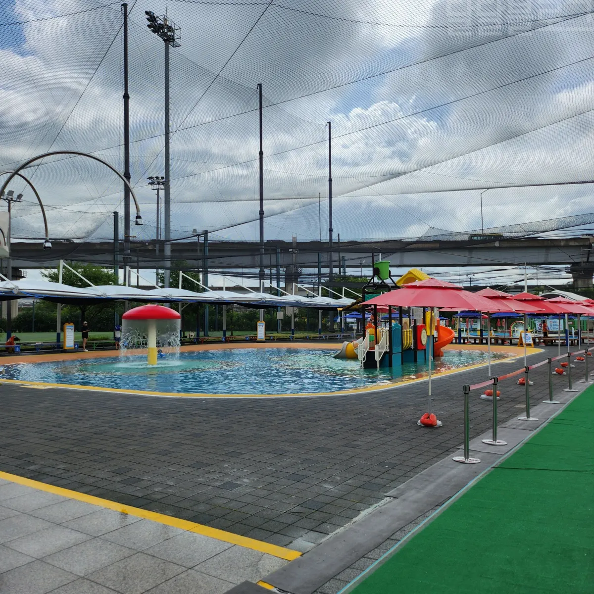 성동구-살곶이-물놀이장-수영장