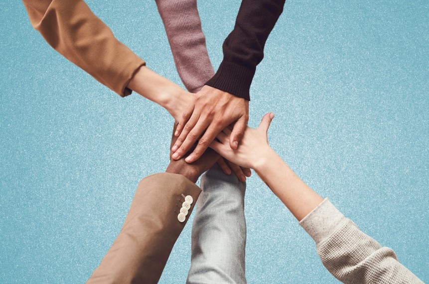 대전 청년 인턴들이 일하는 모습, 지원금