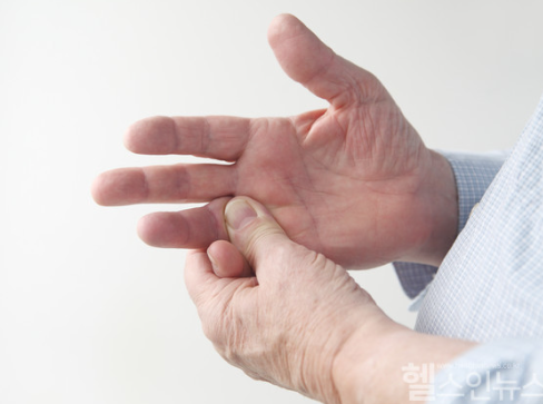 손가락 변형이 의심되는 경우
