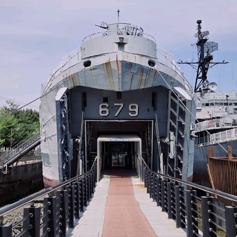 삽교호 함상공원