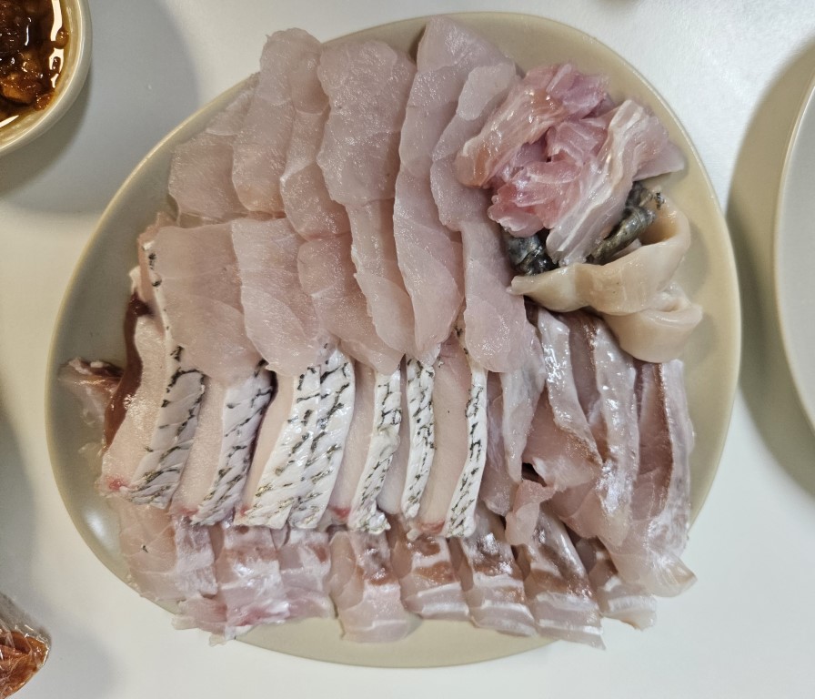 민어회 한접시 사진