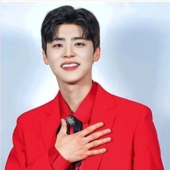 박지현 사진
