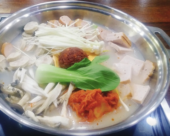 춘천 권바우부대찌게