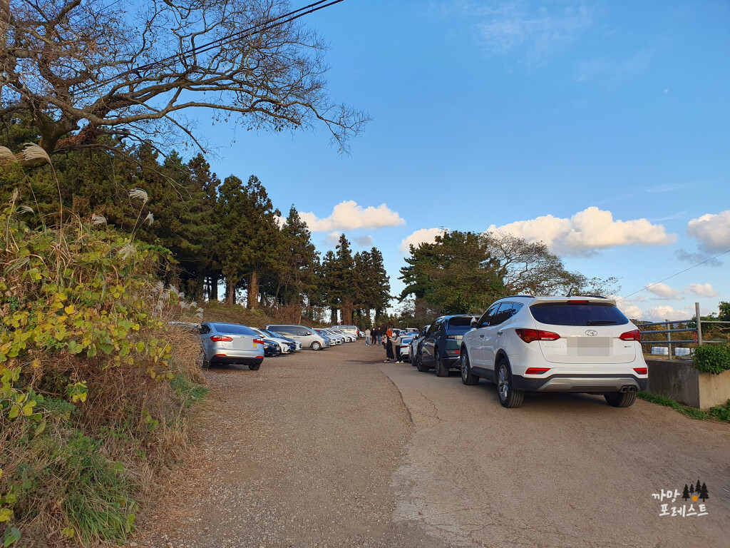 제주 금오름 주차장
