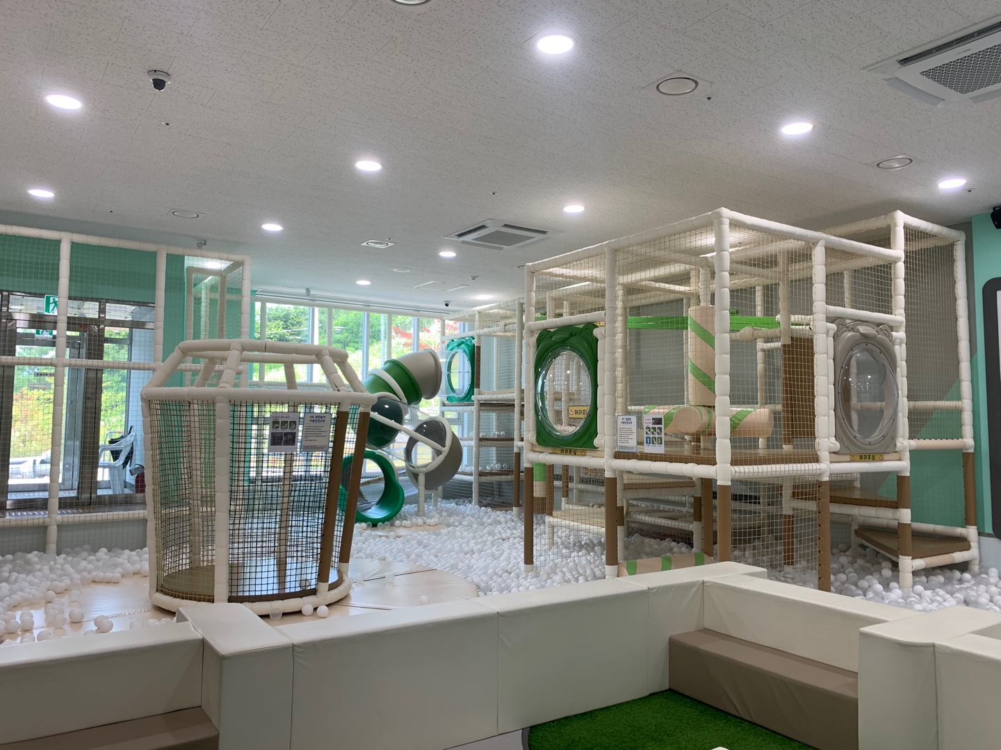 양평어린이건강놀이터 정글짐, 회전놀이