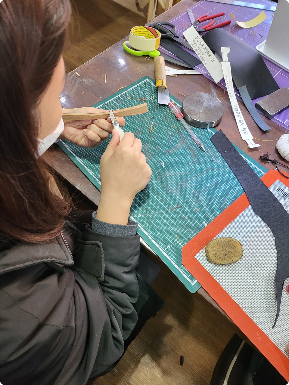 독고 가죽 깍아 내기