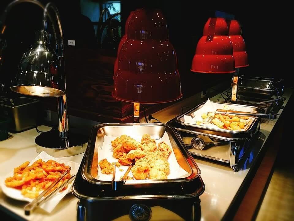 생생정보 고기8종 치킨 포함 샐러드바 경북 경산