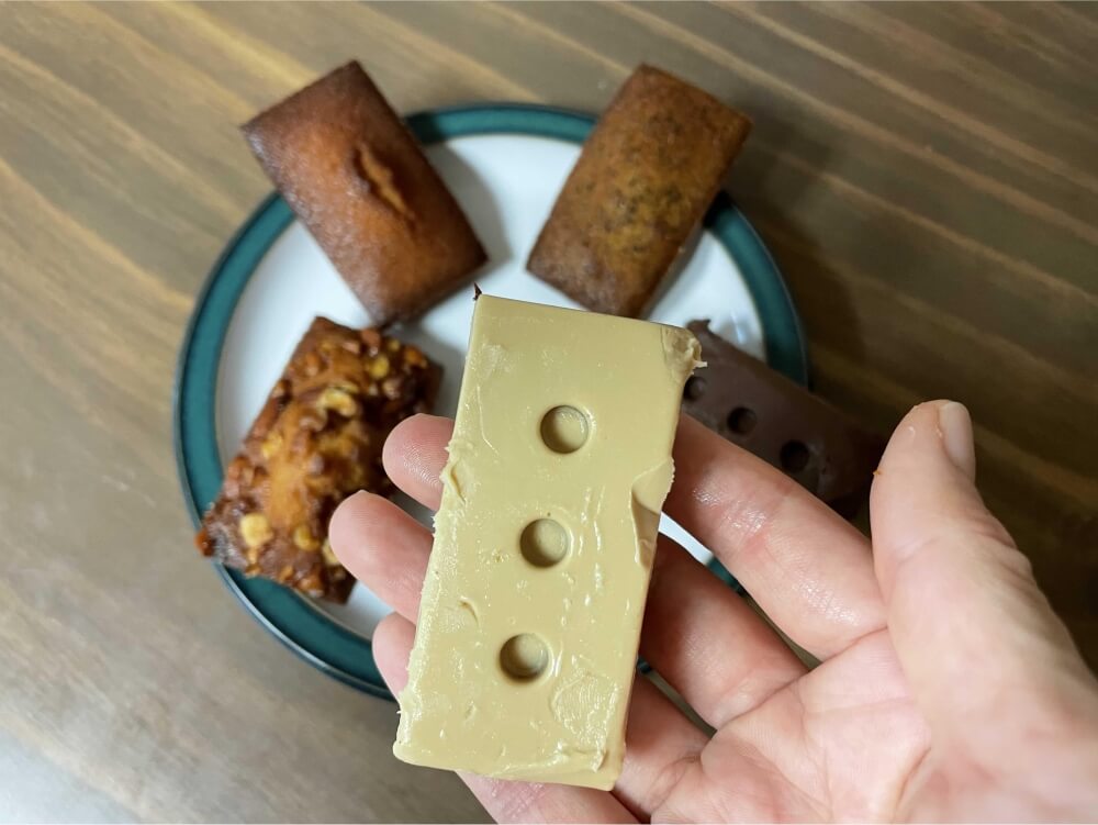 브릭샌드-바닐라-카라멜맛의-달콤브릭-모습