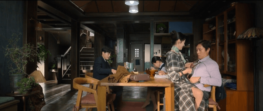 영화 '어쩔수가없다'의 장면 모음