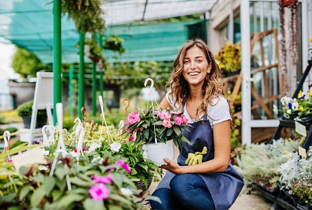 플로리스트 자격증을 따기 위해 열심히 노력하는 모습