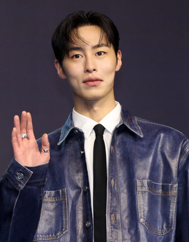 카리나 이재욱