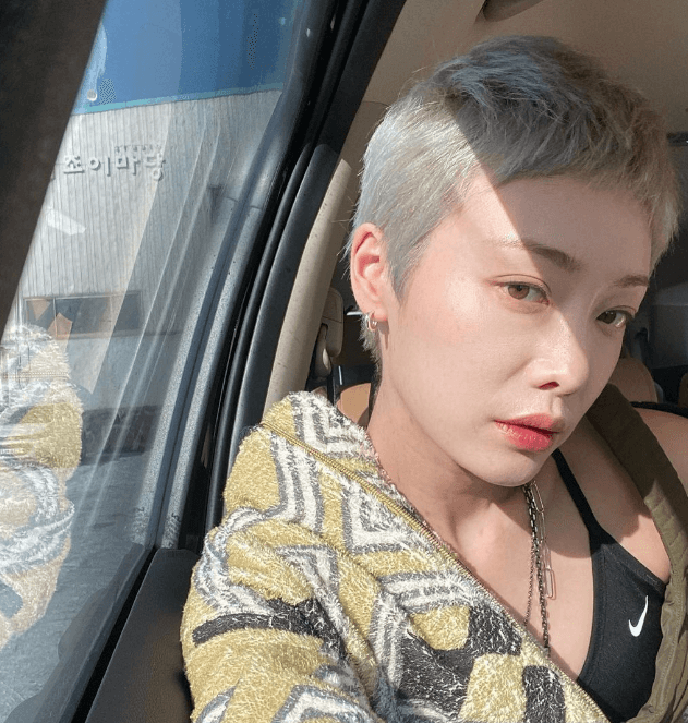 김히어라 셀카