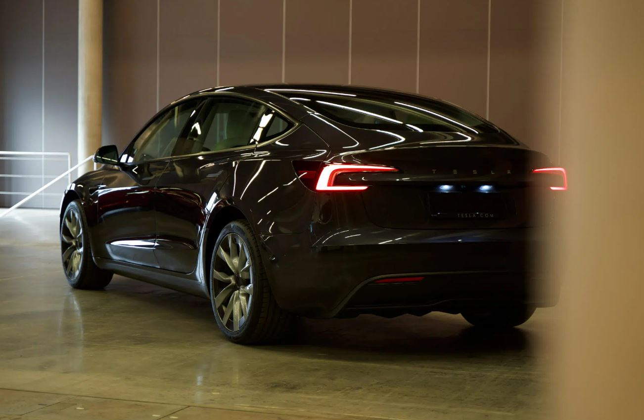 테슬라 모델3 하이랜드