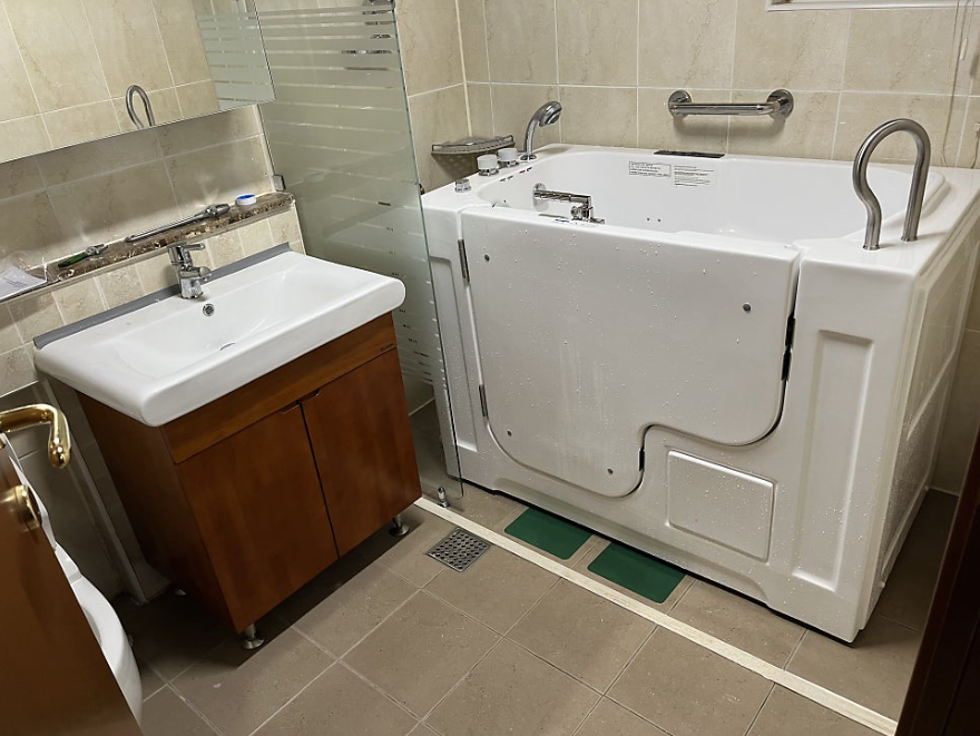 고령 어르신을 위한 욕실 인테리어