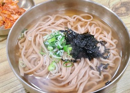 도토리칼국수
