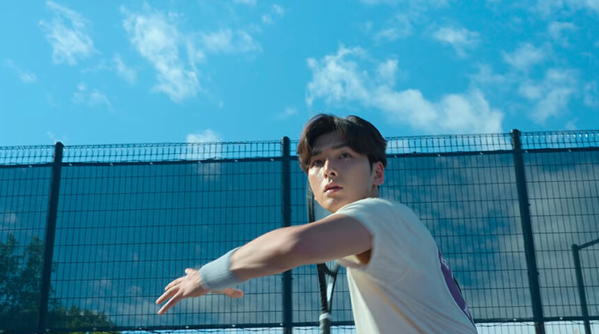 김세준 테니스치는 모습