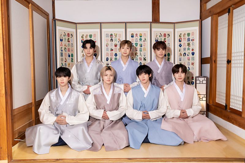 앰퍼샌드원, FNC엔터테인먼트