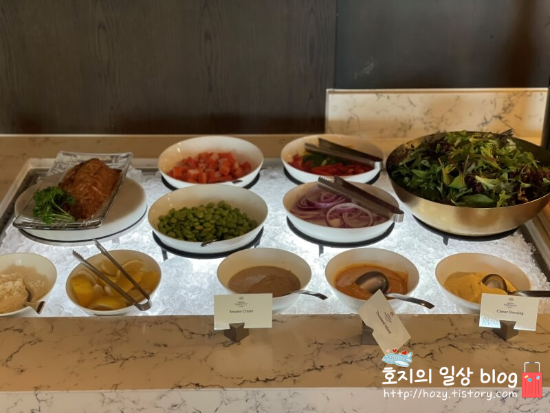 방콕 신돈캠핀스키 이그제큐티브 라운지 이브닝칵테일 뷔페메뉴