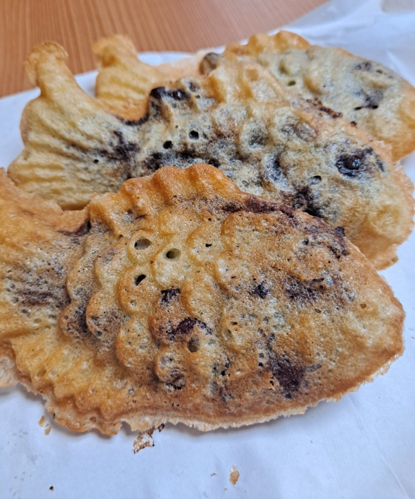 붕어빵 나란히 세우다