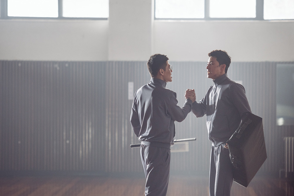 웃음 속 정의, 우정으로 완성된 수사, 사회문제를 찌른 청춘 &mdash; 영화 '청년경찰' 리뷰