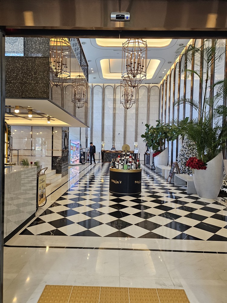 라발스호텔 리셉션