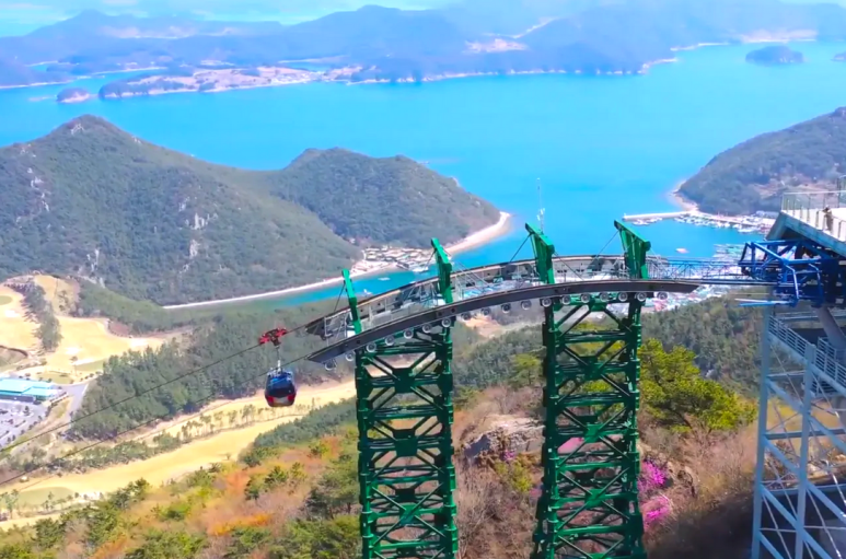 ② 다도해를 잇는 하늘길, 통영케이블카