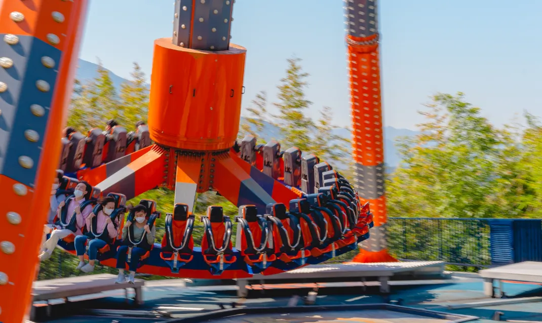 이월드 메가스윙 사진