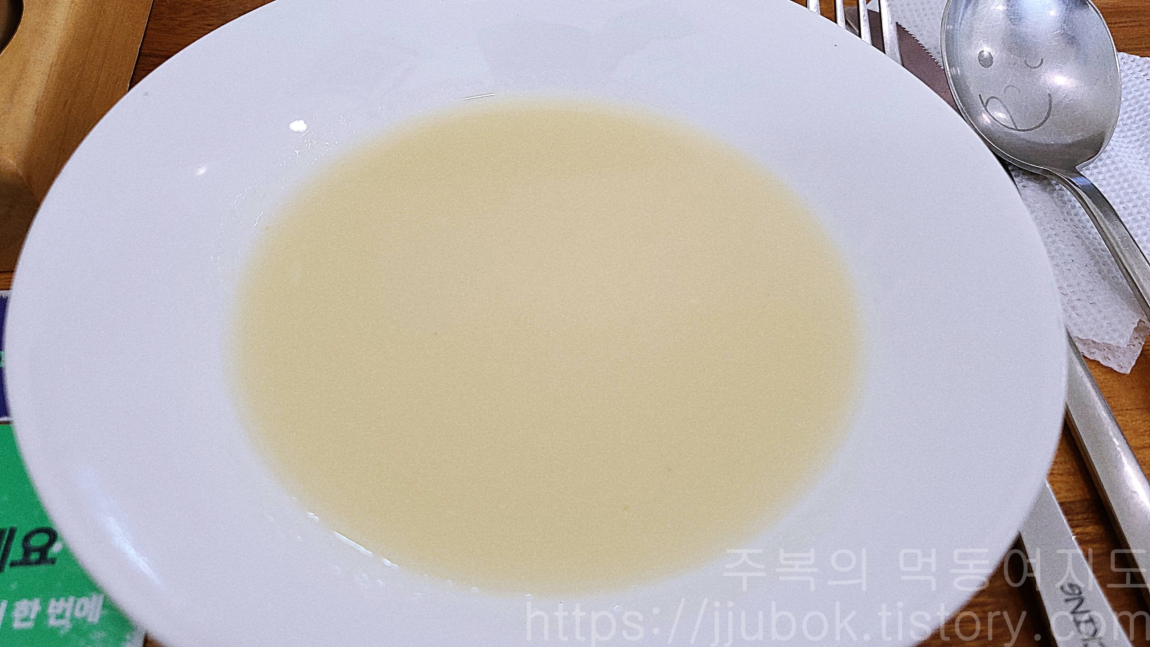 돈까스-참-잘하는-집-스프