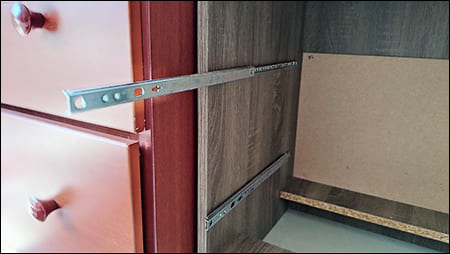 슬라이드 식 레일